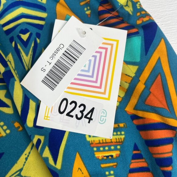 LuLaRoe Classic Tshirt Womens Small Geometric Print Short Sleeve New - Picture 8 of 9